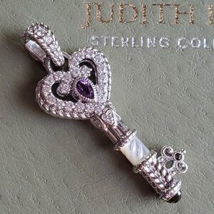 💜🩶🤍 NWOT JUDITH RIPKA  STERLING SIVER KEY ENHANCER!